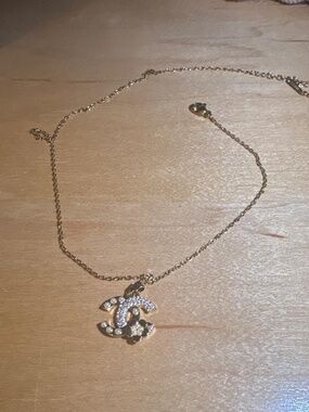 cute initial necklace!!
